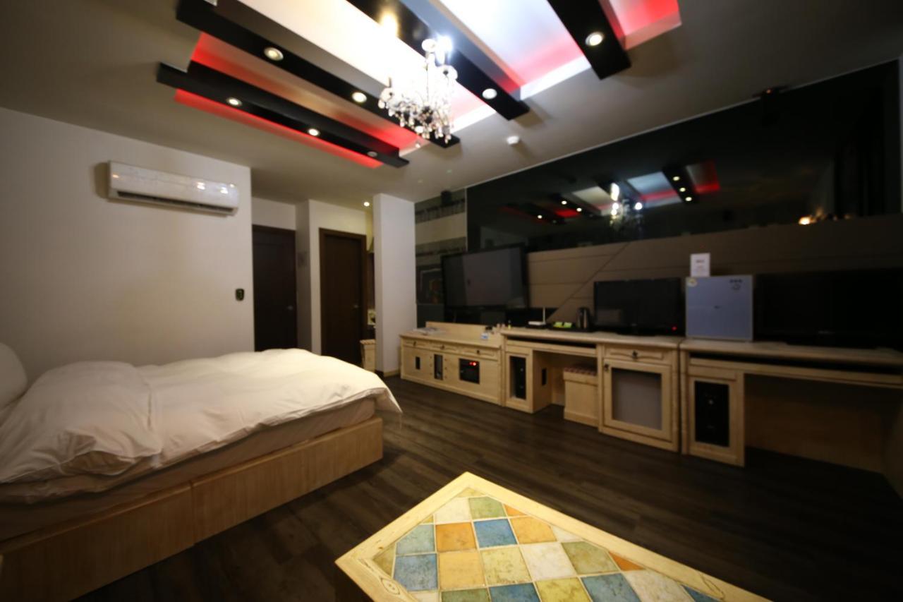 Dubai Hotel Тэджон Экстерьер фото