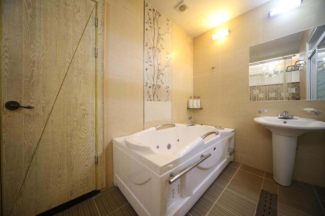Dubai Hotel Тэджон Экстерьер фото